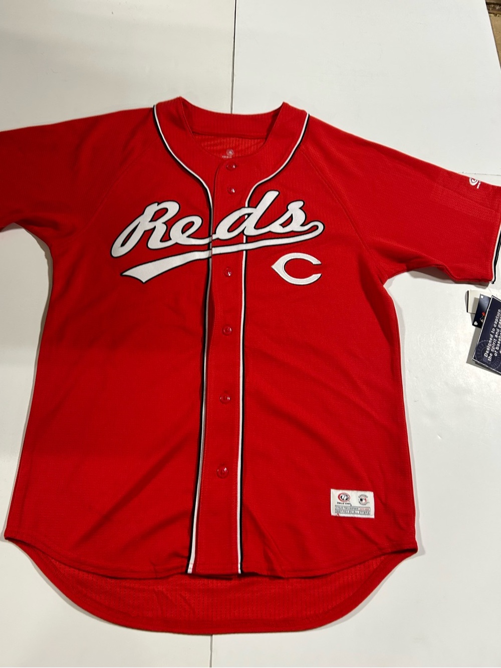 New! MLB Cincinnati Reds Men’s Button Down Jersey